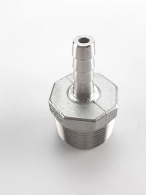 Les conduites se connectent avec le tuyau en acier inoxydable standard DIN