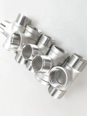 Pièces de tuyauterie en acier inoxydable hygiénique à filetage masculin à 3 voies avec coulée SS304